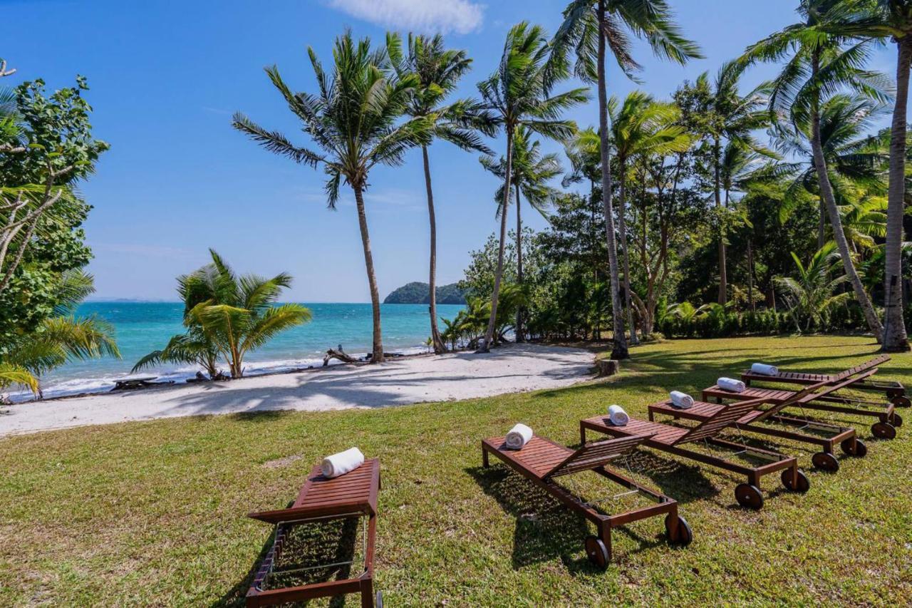 Coral Cove Beachfront Villa - Koh Chang Extérieur photo